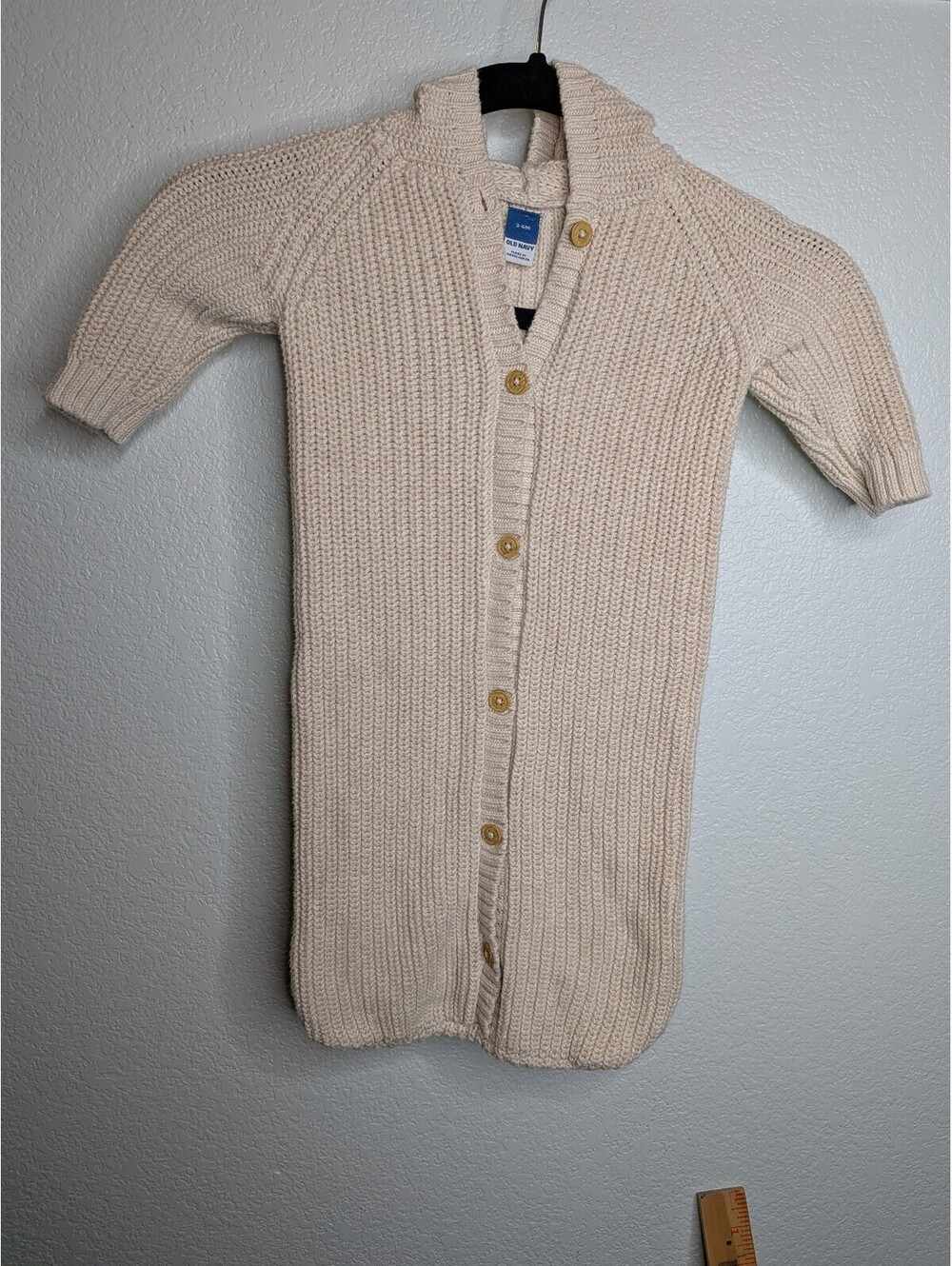 Old Navy cream ribbed knit button-up baby gown - 100% cotton Size 3-6M